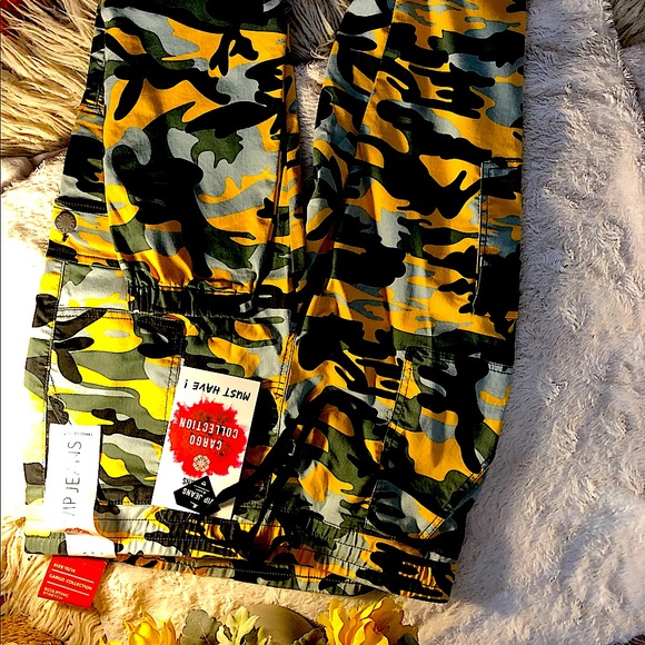 VIP Jeans - Picture 2 of 3